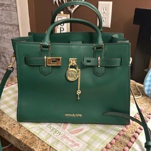 Medium sized Michael Kors tote